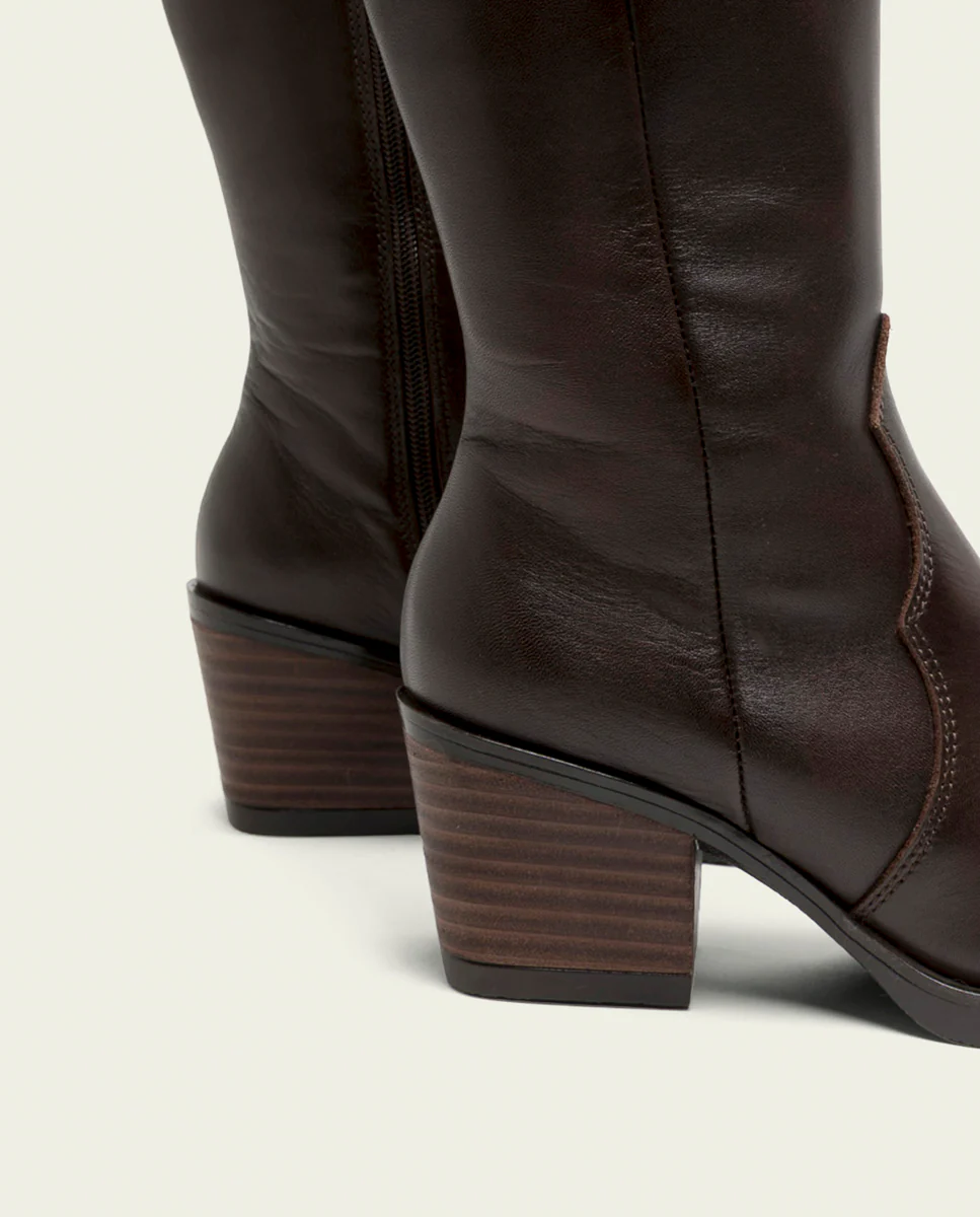 BOTAS COWBOY DE PIEL MOKA CON CREMALLERA FLORA - Image 7