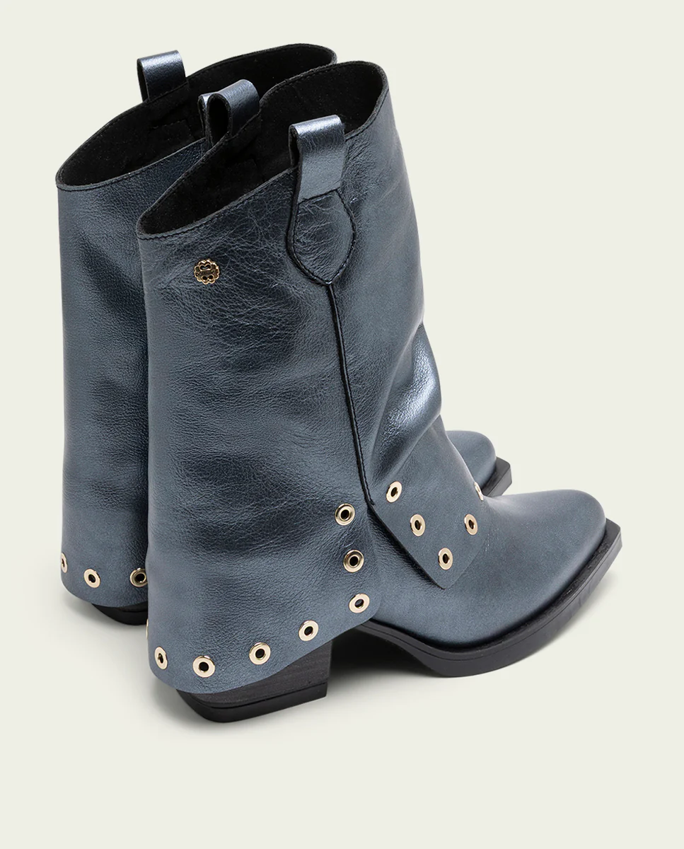 BOTAS COWBOY DE PIEL PLOMO METALIZADO TACHUELAS FLORENCE - Image 3