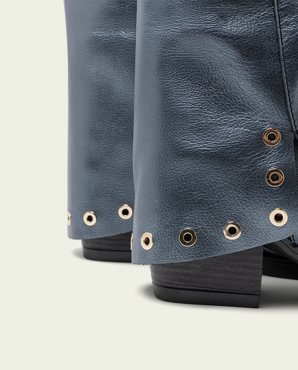 BOTAS COWBOY DE PIEL PLOMO METALIZADO TACHUELAS FLORENCE - Image 5