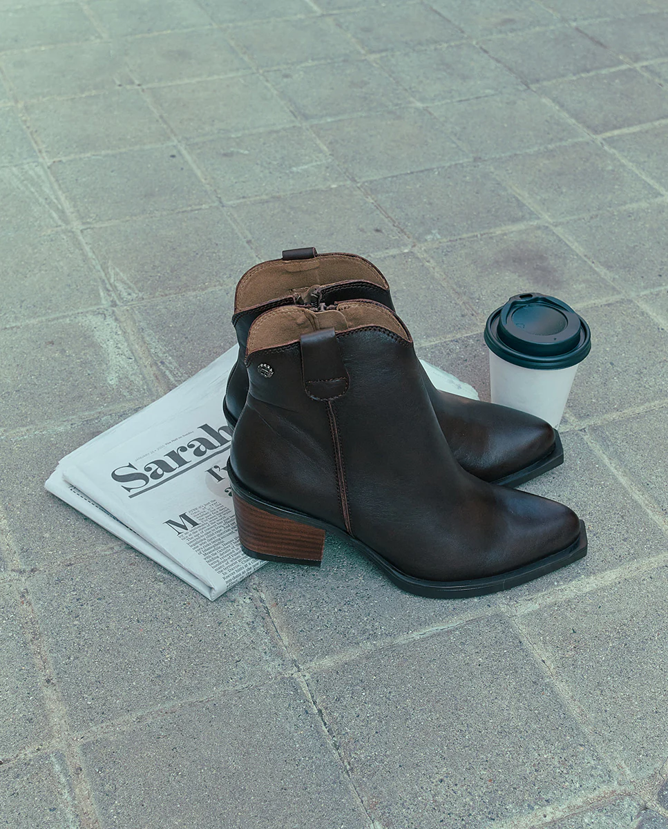 BOTINES COWBOY DE PIEL MOKA CON CREMALLERA FRIDA - Image 4