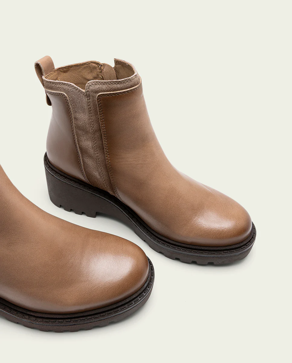 BOTINES DE PIEL CON CUÑA Y CREMALLERA TAUPE ELSA - Image 4