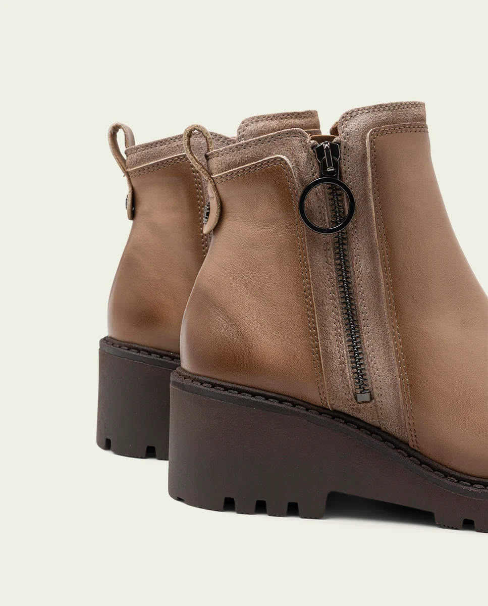 BOTINES DE PIEL CON CUÑA Y CREMALLERA TAUPE ELSA - Image 5