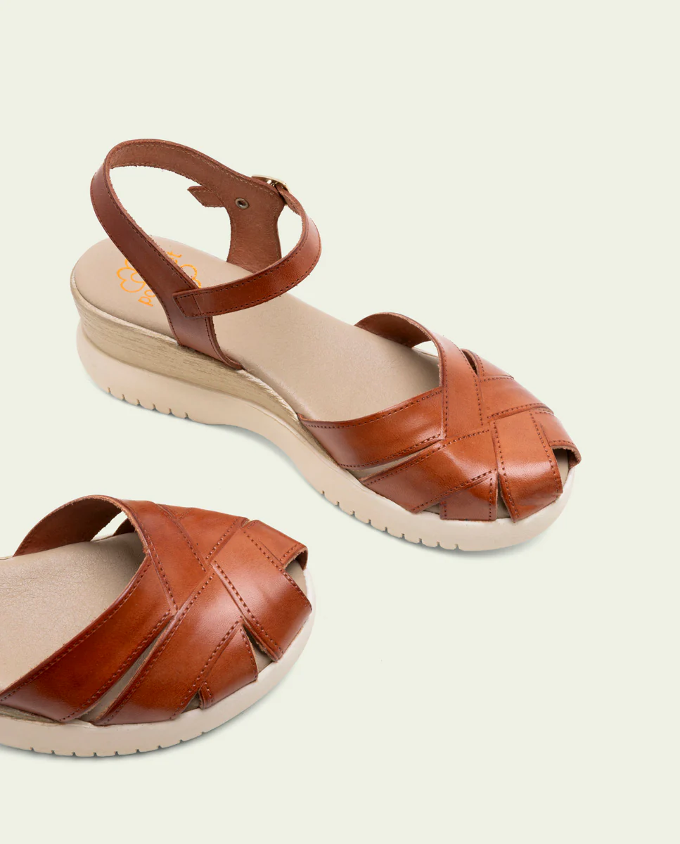 SANDALIA DE CUÑA DE PIEL EMILIA CUERO - Image 4