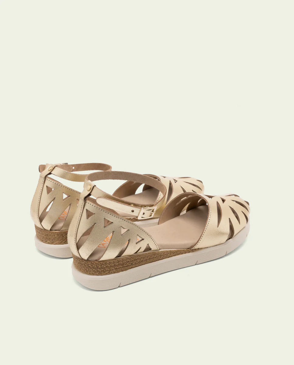 SANDALIA DE CUÑA DE PIEL FEDERICA ORO - Image 3