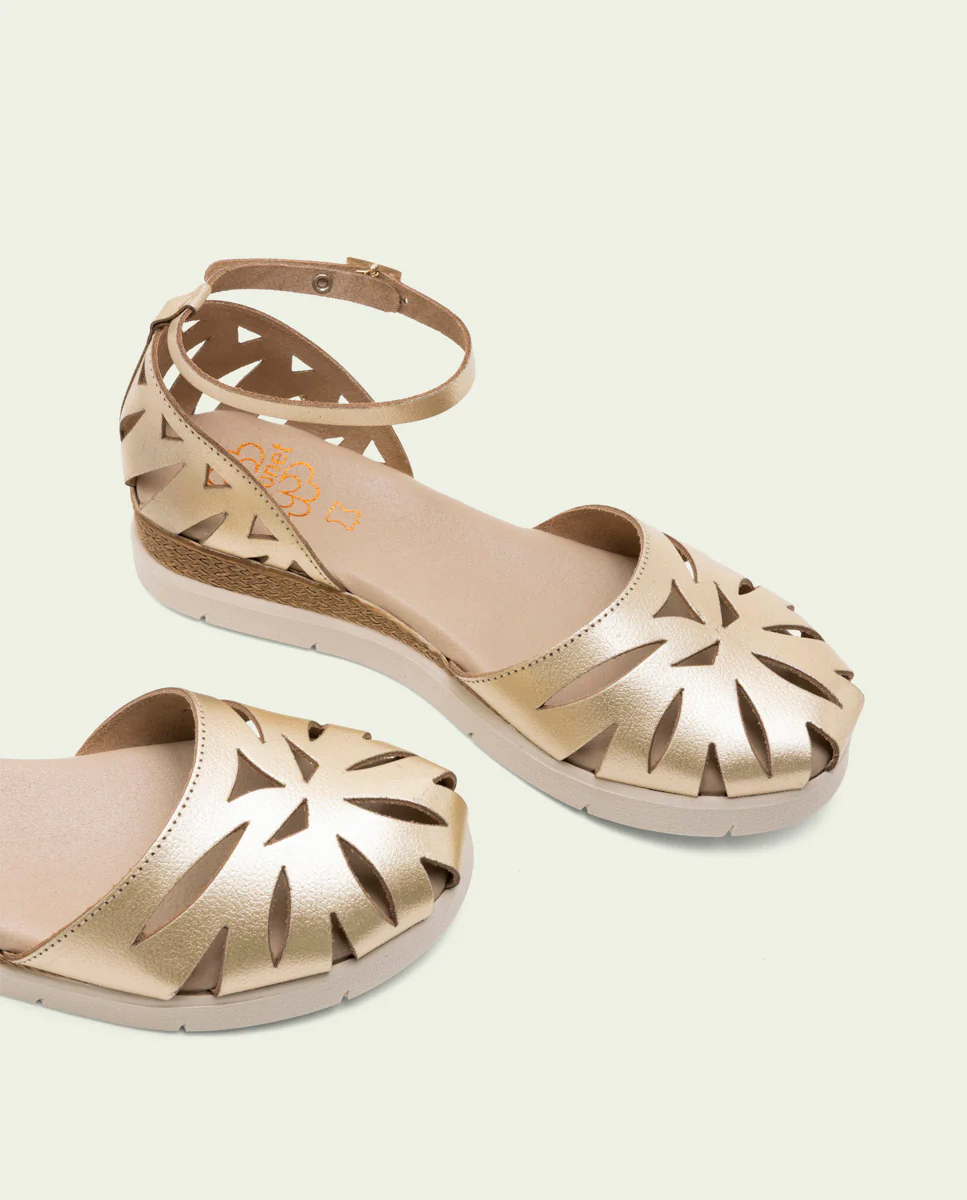 SANDALIA DE CUÑA DE PIEL FEDERICA ORO - Image 4