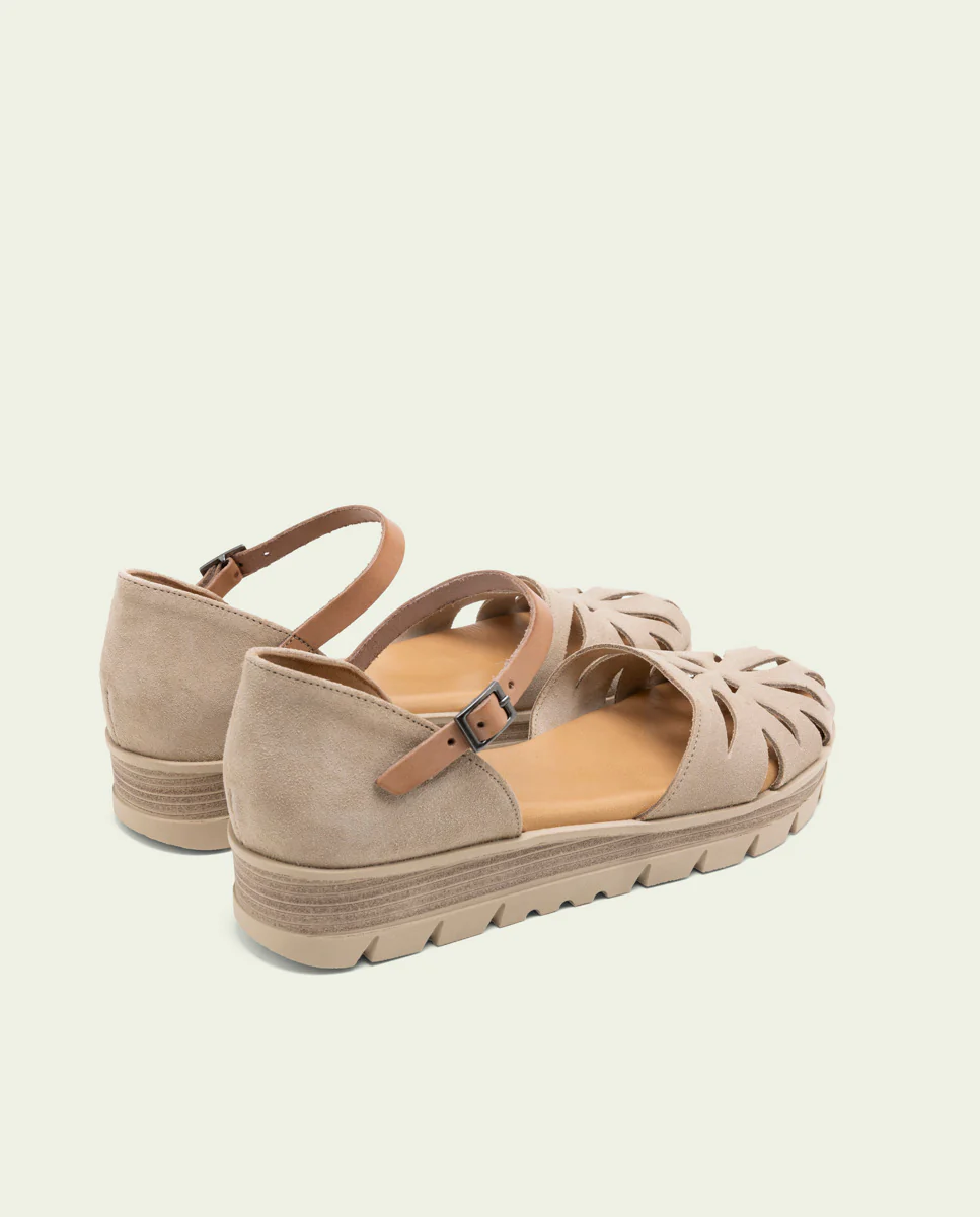 SANDALIA DE SERRAJE BRUNA TAUPE ARENA - Image 3