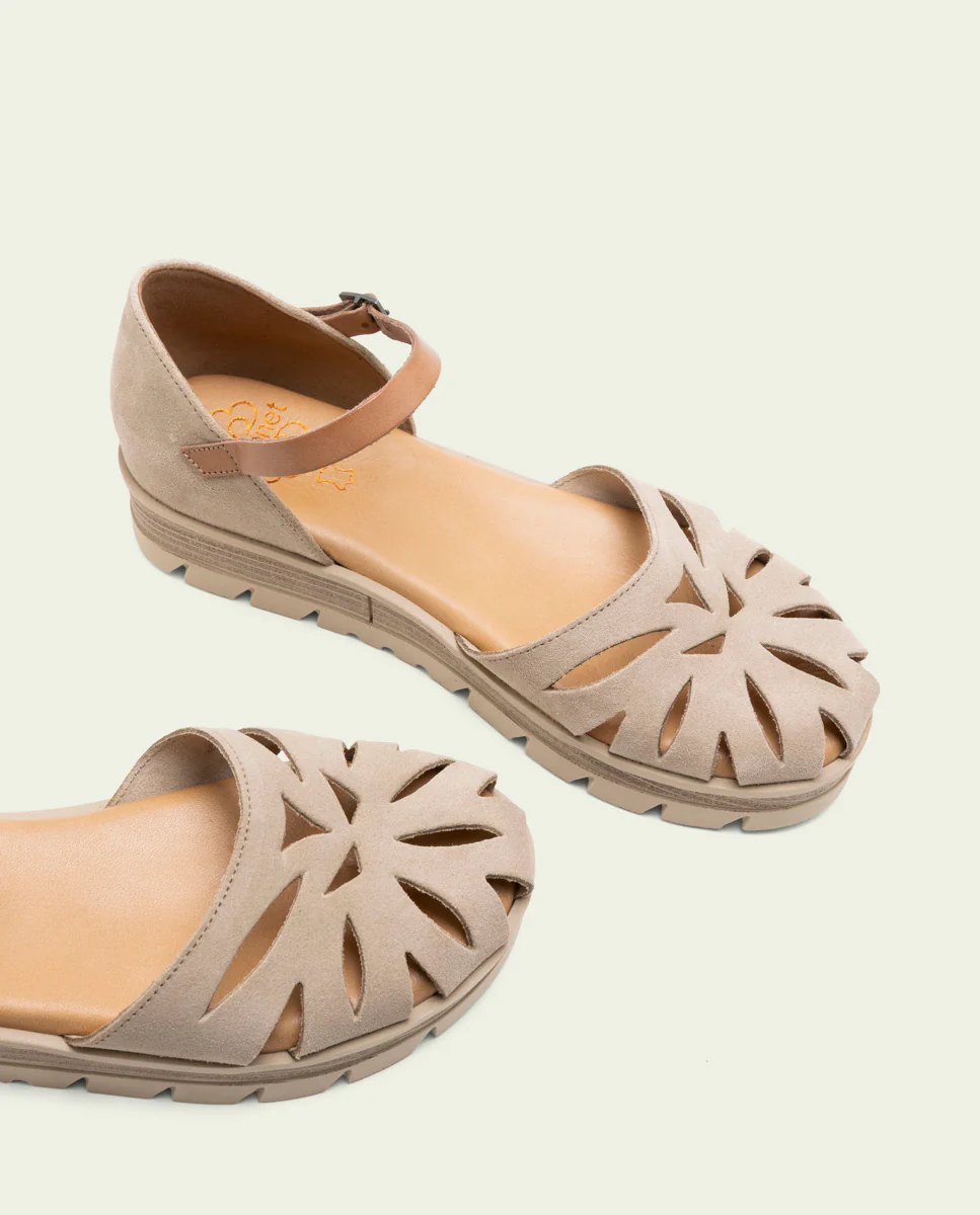 SANDALIA DE SERRAJE BRUNA TAUPE ARENA - Image 4